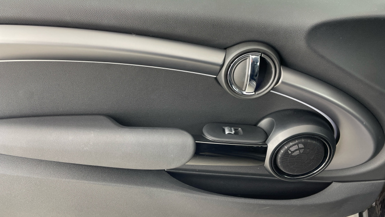 MINI Hatchback 2.0 Cooper S Exclusive 3dr Auto Petrol Hatchback